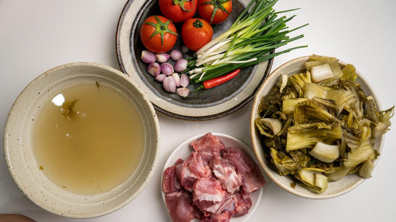 Nguyên liệu sườn nấu canh dưa cải chua